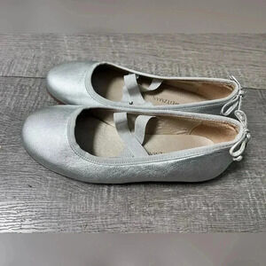 Stuart Weitzman Bolshoi Ballet Kids Silver Flats Size 13 Kids Like New